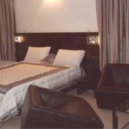 Hotel T.A.P. Gold Crest Bangalore Rom bilde