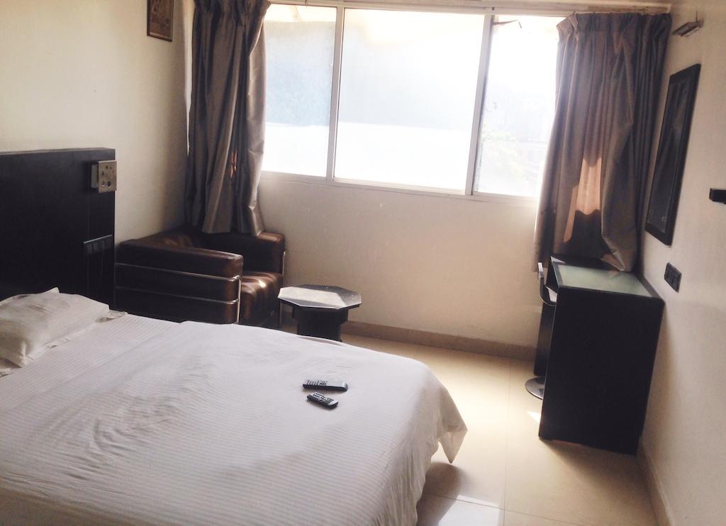 Hotel T.A.P. Gold Crest Bangalore Rom bilde