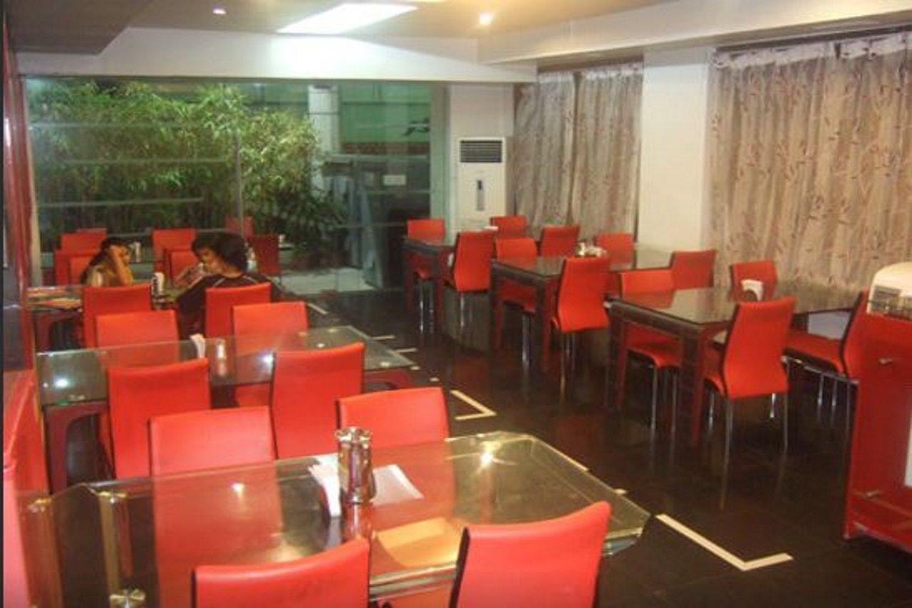 Hotel T.A.P. Gold Crest Bangalore Restaurant bilde